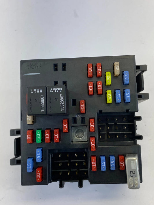 2003-2006 CHEVROLET TAHOE 5.3L ENGINE FUSE BOX JUNCTION BLOCK 15058033 OEM