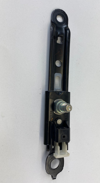 09-13 Toyota Corolla Right Passenger Side Seat Belt Height Adjuster 52851A OEM