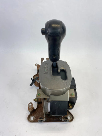 2000-2005 MITSUBISHI ECLIPSE 2.4L L4 A/T FLOOR GEAR SHIFTER LEVER W / KNOB OEM