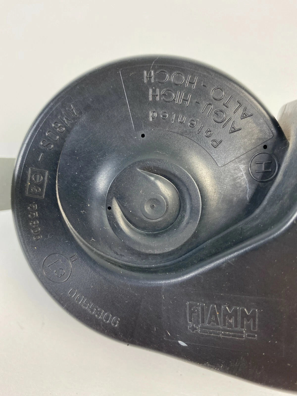 2002 2003 2004 2005 BMW 745I 745LI STEERING WHEEL HIGH TONE HORN PITCH SIREN OEM