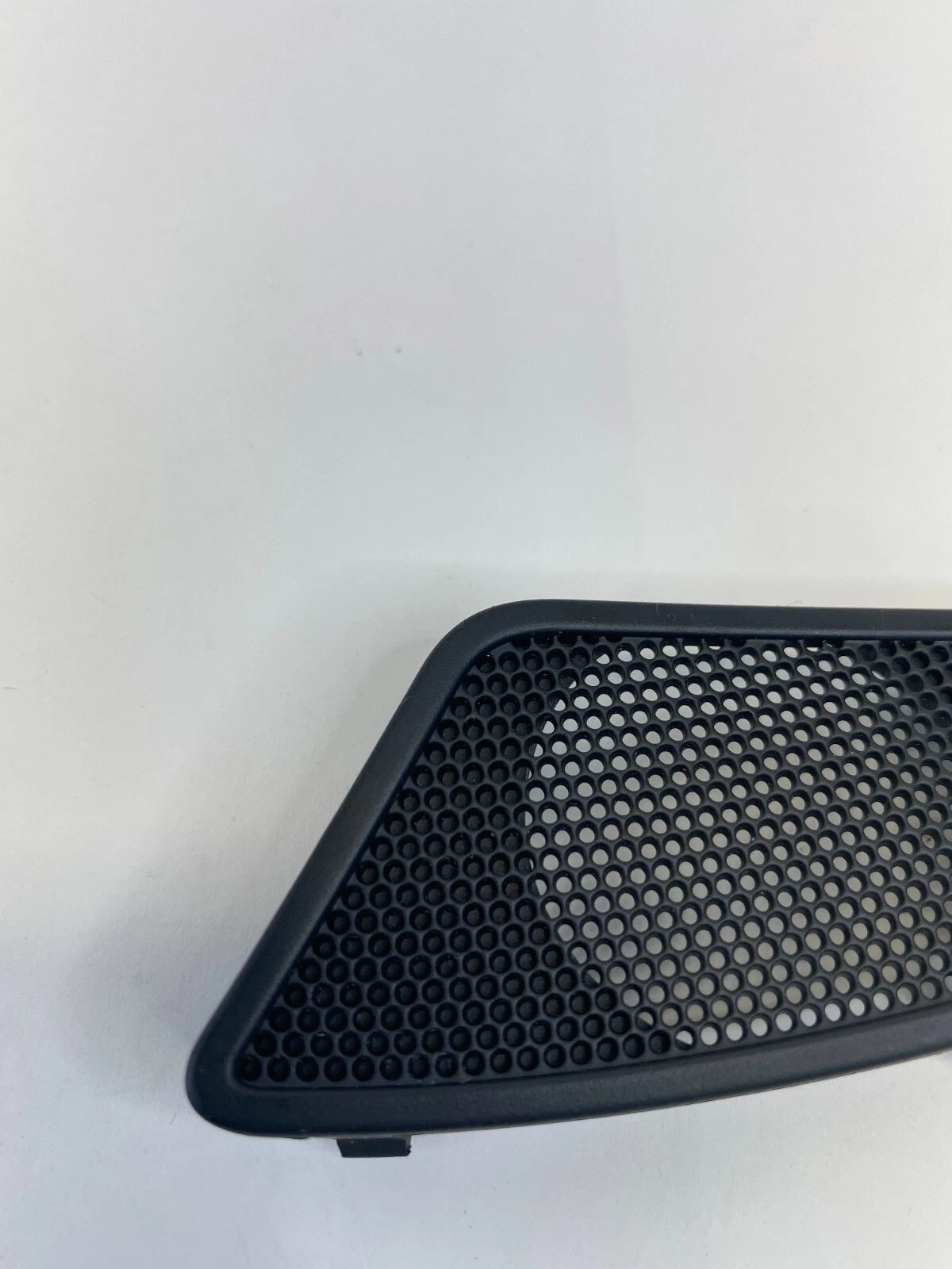 2011-2016 HYUNDAI ELANTRA FRONT LEFT DRIVER DOOR INNER SPEAKER GRILLE 963333X000