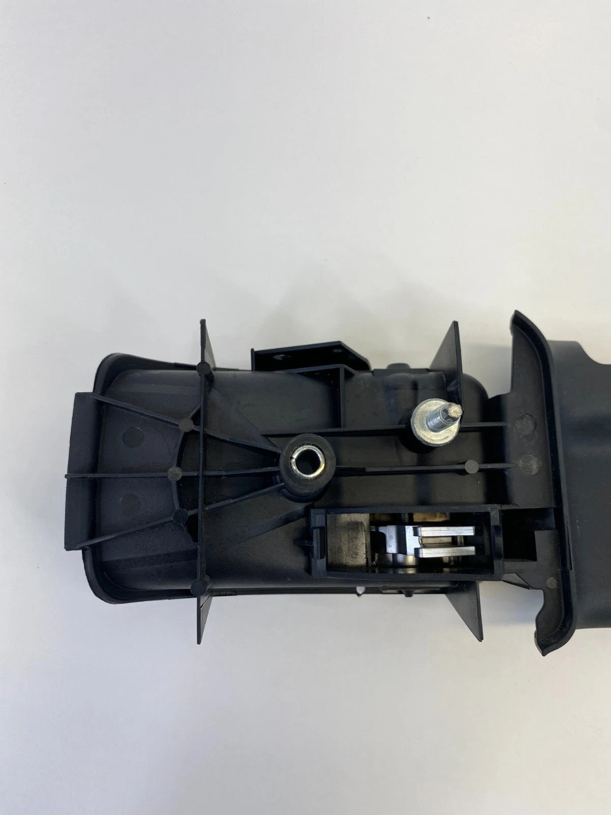 2003-2005 RANGE ROVER REAR LEFT DRIVER INSIDE INTERIOR DOOR HANDLE OEM 7026621