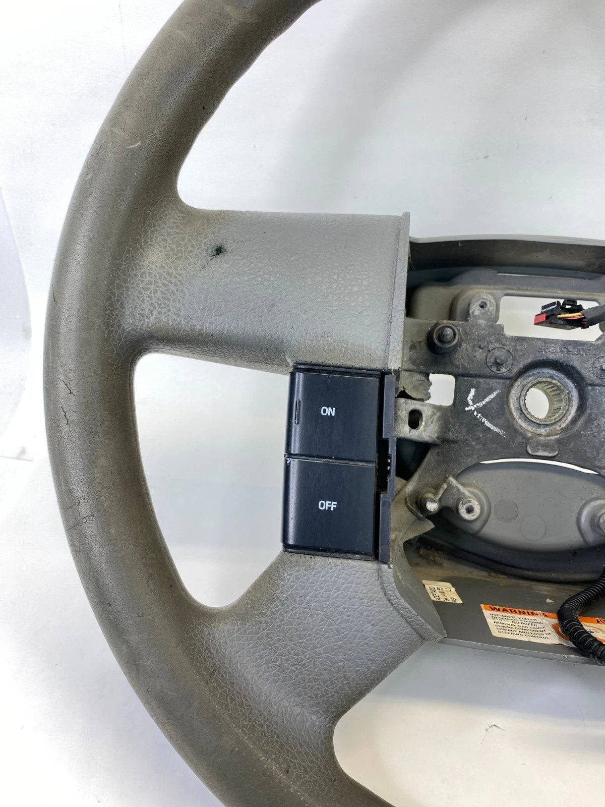 2004-2008 FORD F-150 STEERING WHEEL W/ CRUISE CONTROL BUTTONS OEM