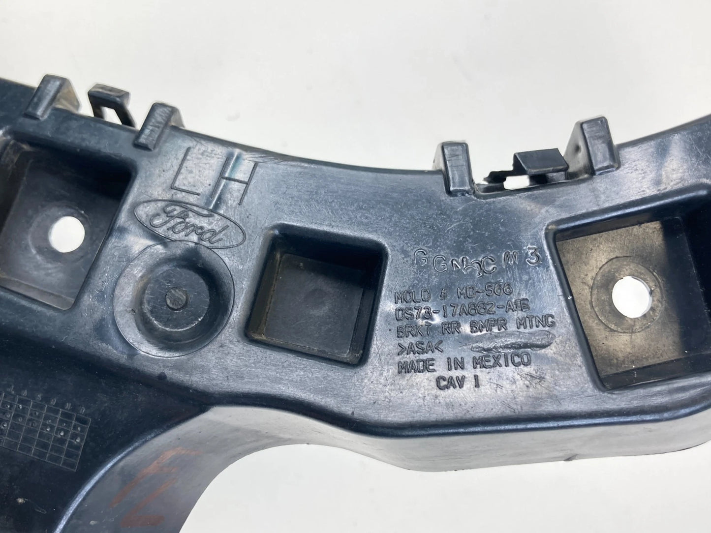 13-19 FORD FUSION FRONT LEFT DRIVER SIDE BUMPER BRACKET MOUNT DS73-17A882-A OEM