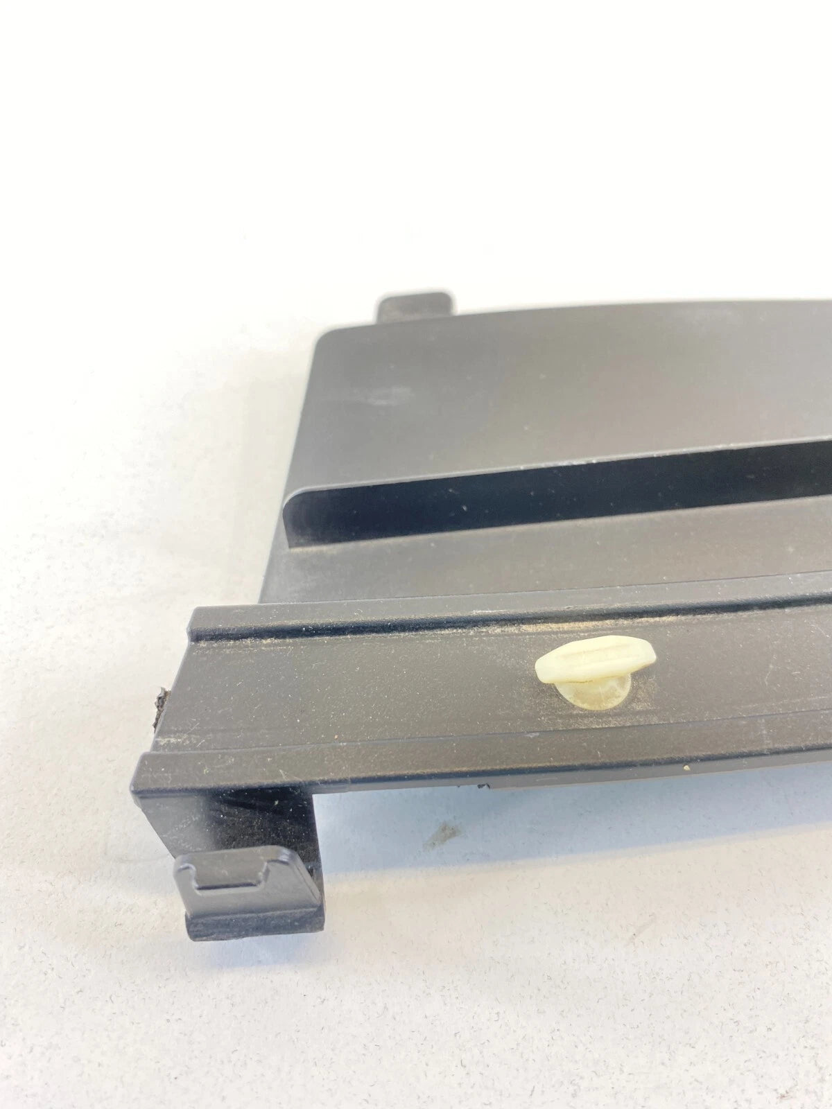 2011 TOYOTA PRIUS FRONT WINDSHIELD VENT LOUVER COWL COVER TRIM PANEL BEZEL OEM