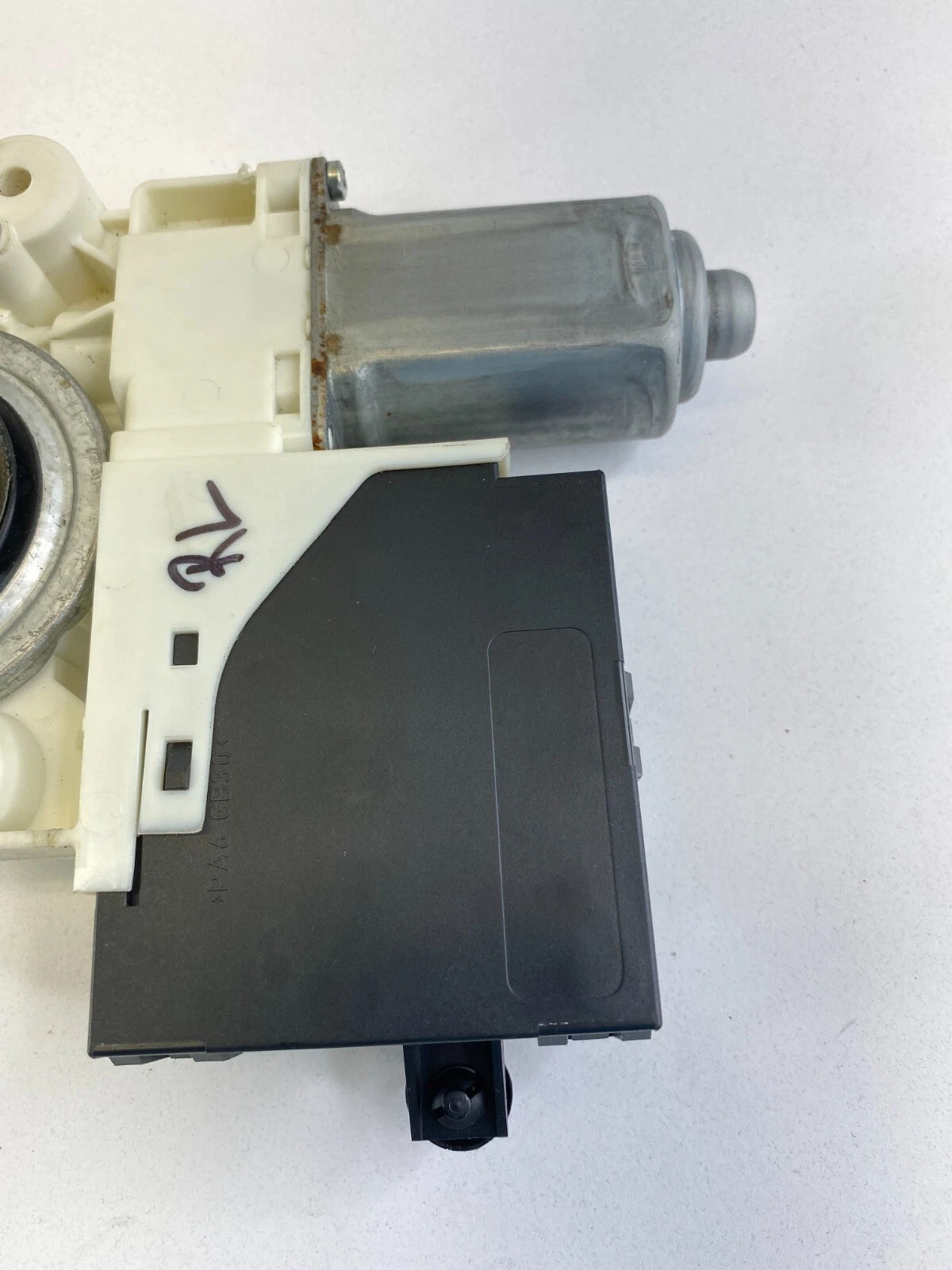 2004-2011 VOLVO S40 SEDAN REAR LEFT BACK SIDE DOOR WINDOW MOTOR 30739181AC OEM