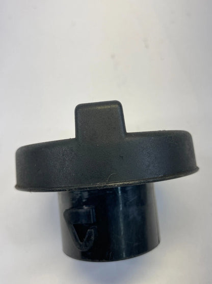 2003 04 05 06 07 2008 PONTIAC VIBE FUEL TANK FILLER GAS CAP OEM