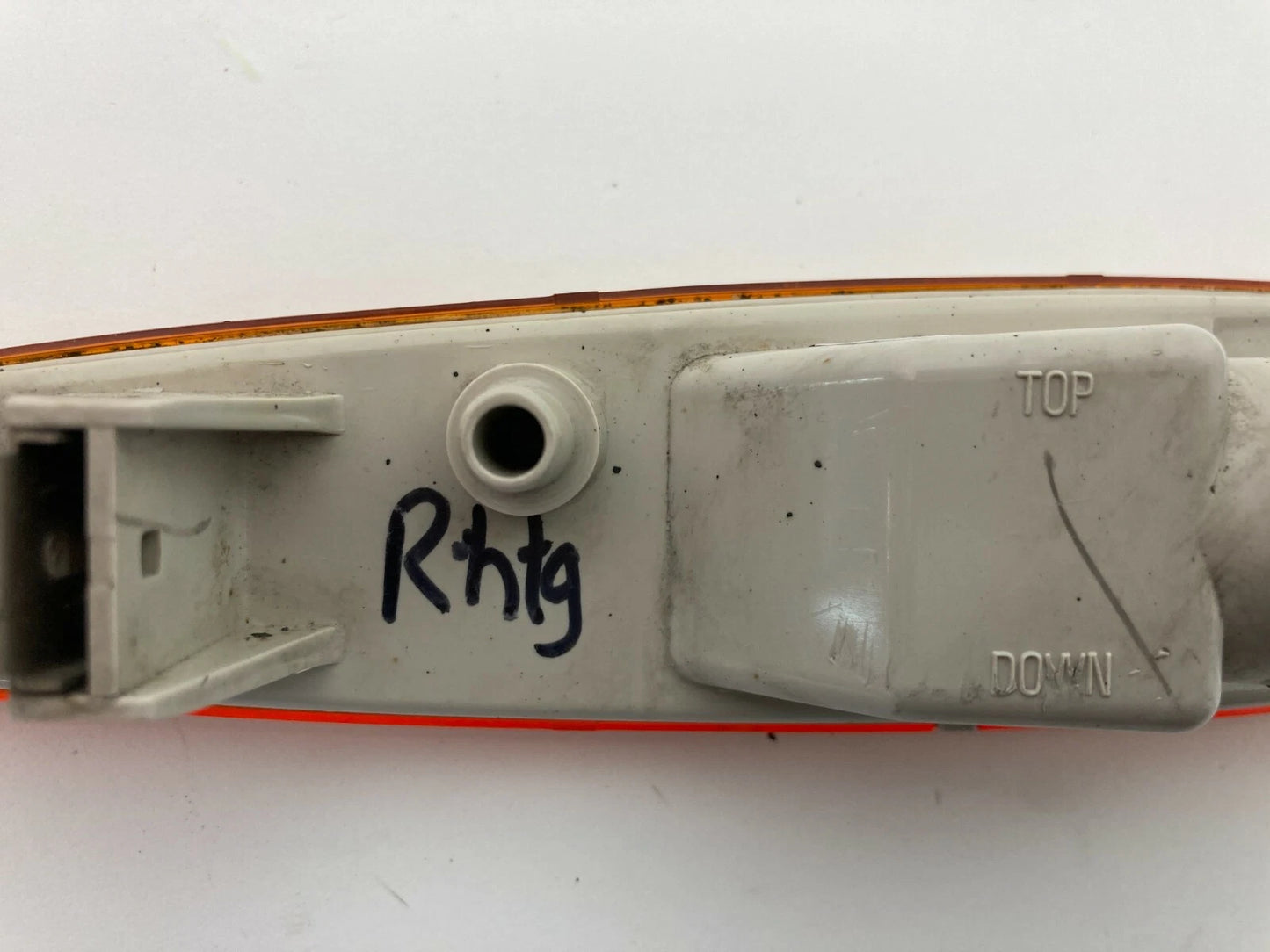 2000 2001 2002 2003 NISSAN MAXIMA FRONT RIGHT PASSENGER SIDE MARKER LIGHT LAMP
