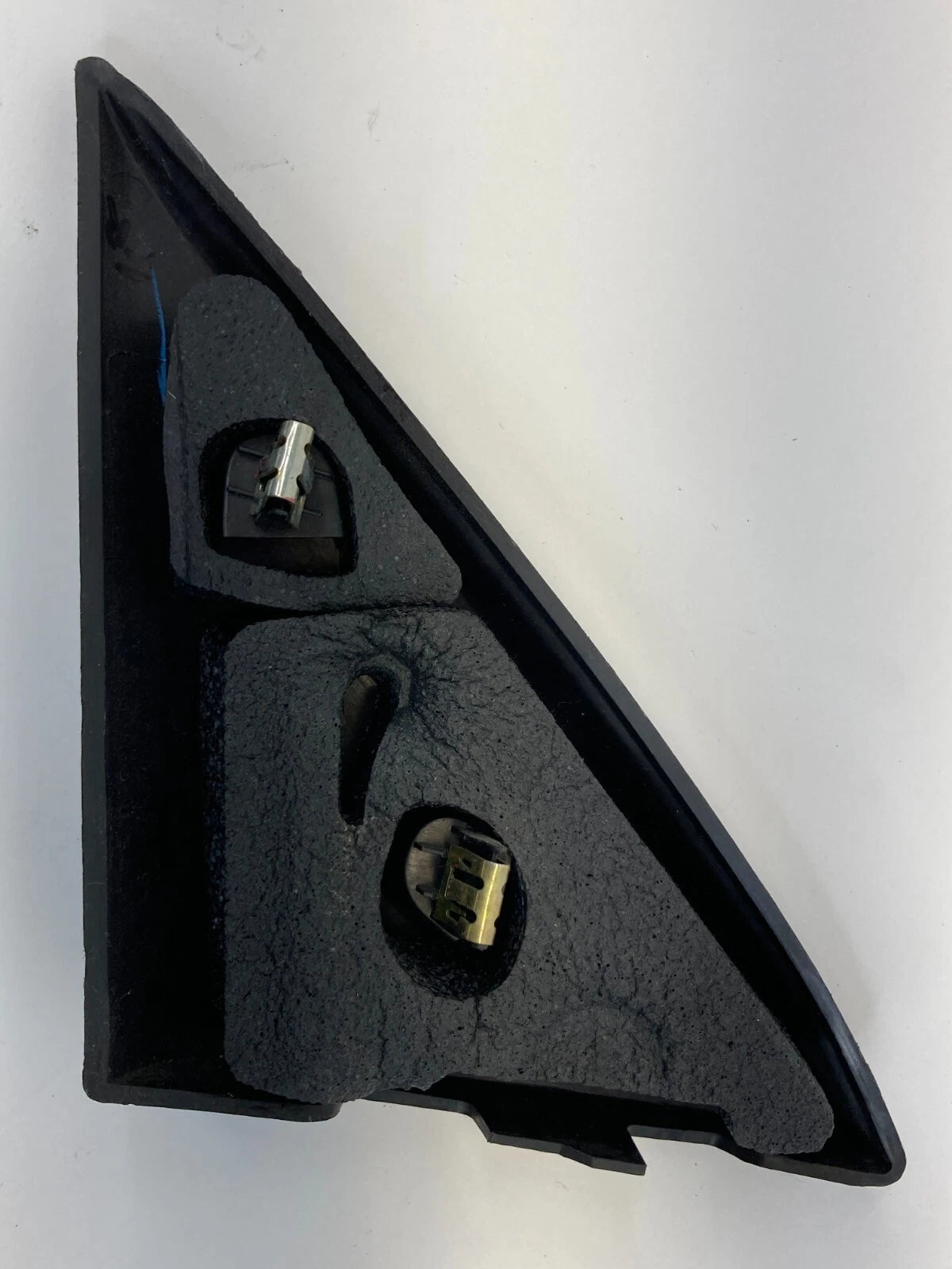 2006-2013 CHEVROLET IMPALA UPPER FRONT RIGHT PASSENGER INSIDE DOOR CORNER COVER
