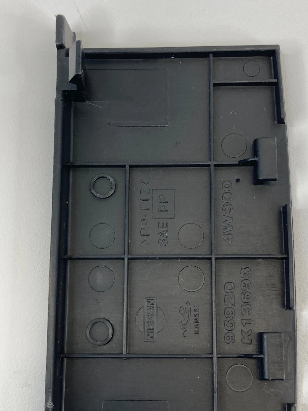 2001-2004 NISSAN PATHFINDER CENTER CONSOLE REAR END COVER TRIM BEZEL 96920-4W300