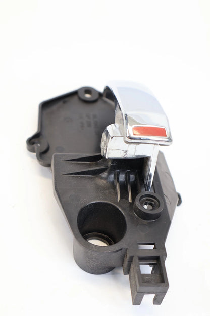 2012-2019 FIAT 500 FRONT DRIVER LEFT SIDE INTERIOR DOOR HANDLE 607048DX