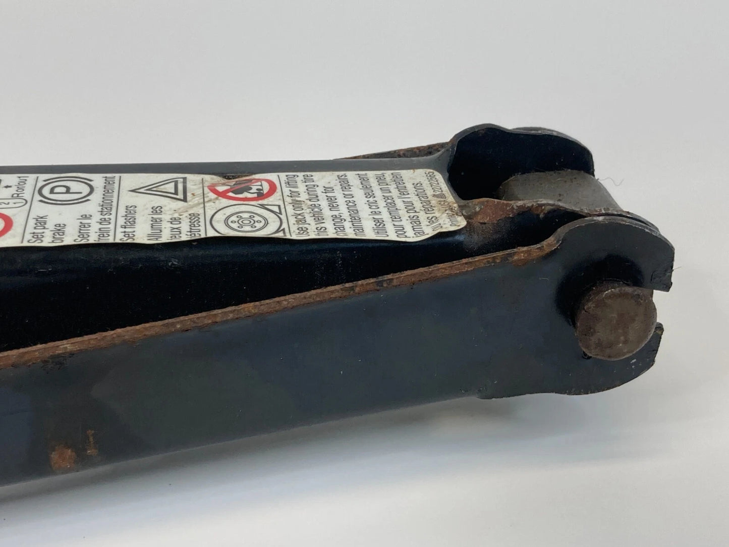 2005 BUICK CENTURY 2005-2007 LACROSSE SPARE TIRE JACK LIFT TOOL KIT WRENCH OEM