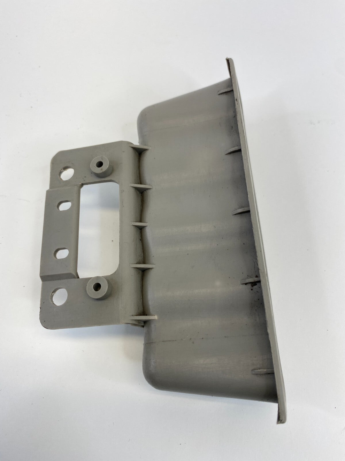 2003 2004 2005 Suzuki XL-7 Rear Right Side Door Pull Handle Pocket Bezel OEM