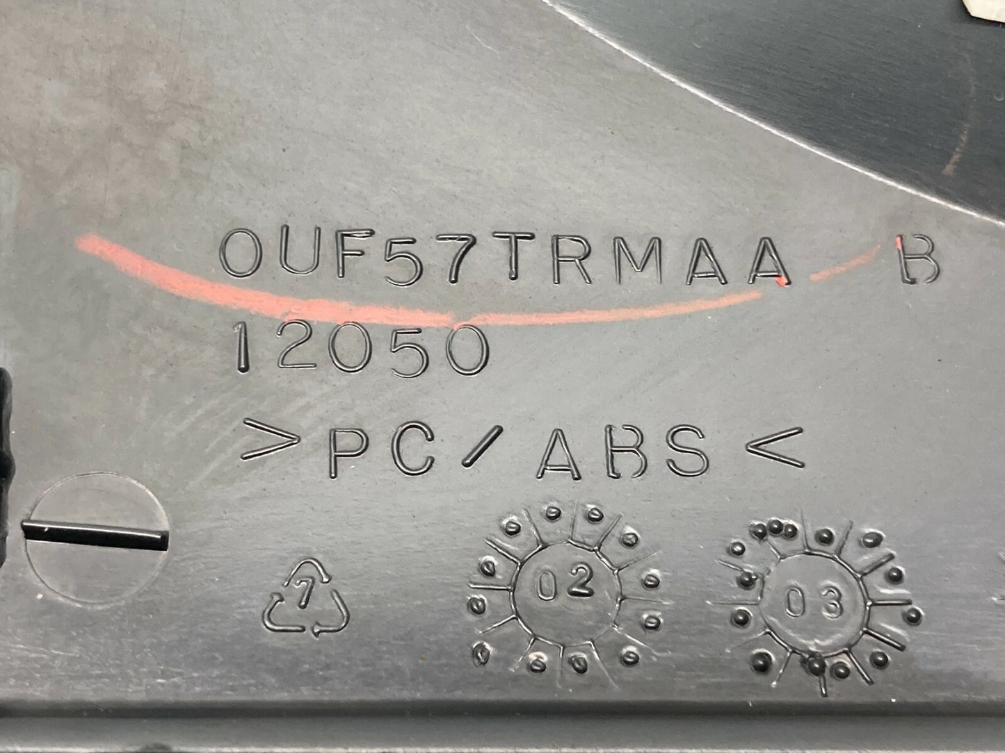 2004-2008 CHRYSLER PACIFICA DASH IGNITION SWITCH TRIM PANEL BEZEL OUF57TRMAA OEM