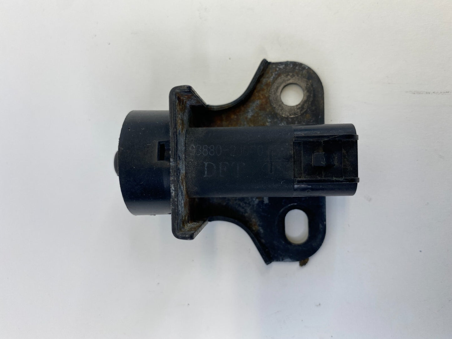 2009 2010 2011 Kia Borrego Front Hood Control Switch 93880-2J000 OEM