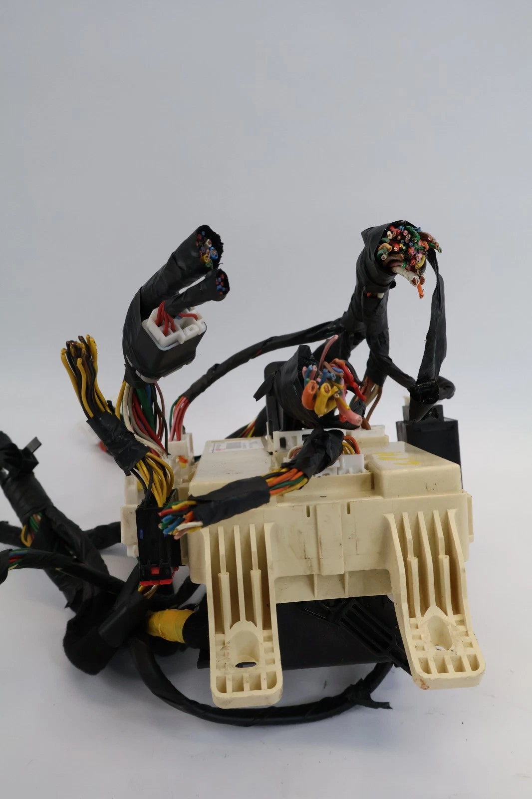 2011-2014 HYUNDAI ACCENT 1.6L INTERIOR FUSE BOX JUNCTION BLOCK 91950-1R543