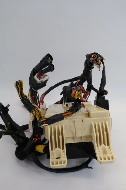 2011-2014 HYUNDAI ACCENT 1.6L INTERIOR FUSE BOX JUNCTION BLOCK 91950-1R543