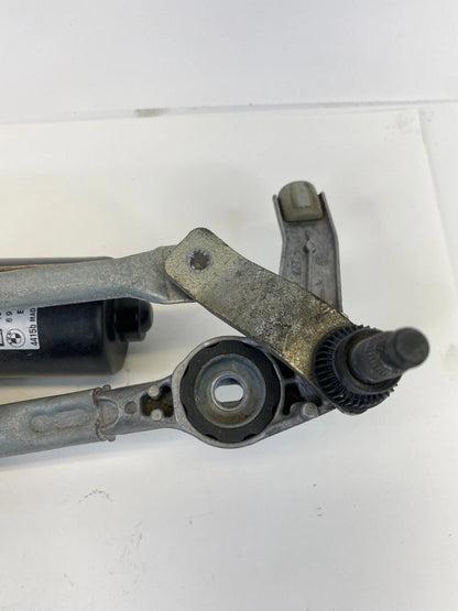 2006 BMW 330XI FRONT WINDSHIELD WIPER MOTOR LINKAGE ASSEMBLY OEM 697826301