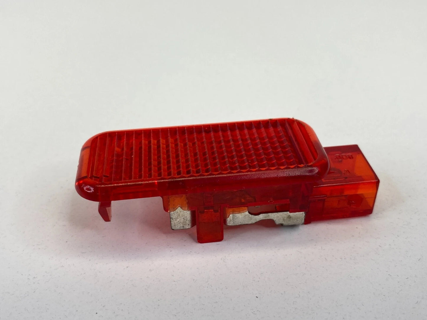 2002-2008 AUDI A4 QUATTRO REAR LEFT DOOR WARNING RED LENS COURTESY LAMP ASSY OEM