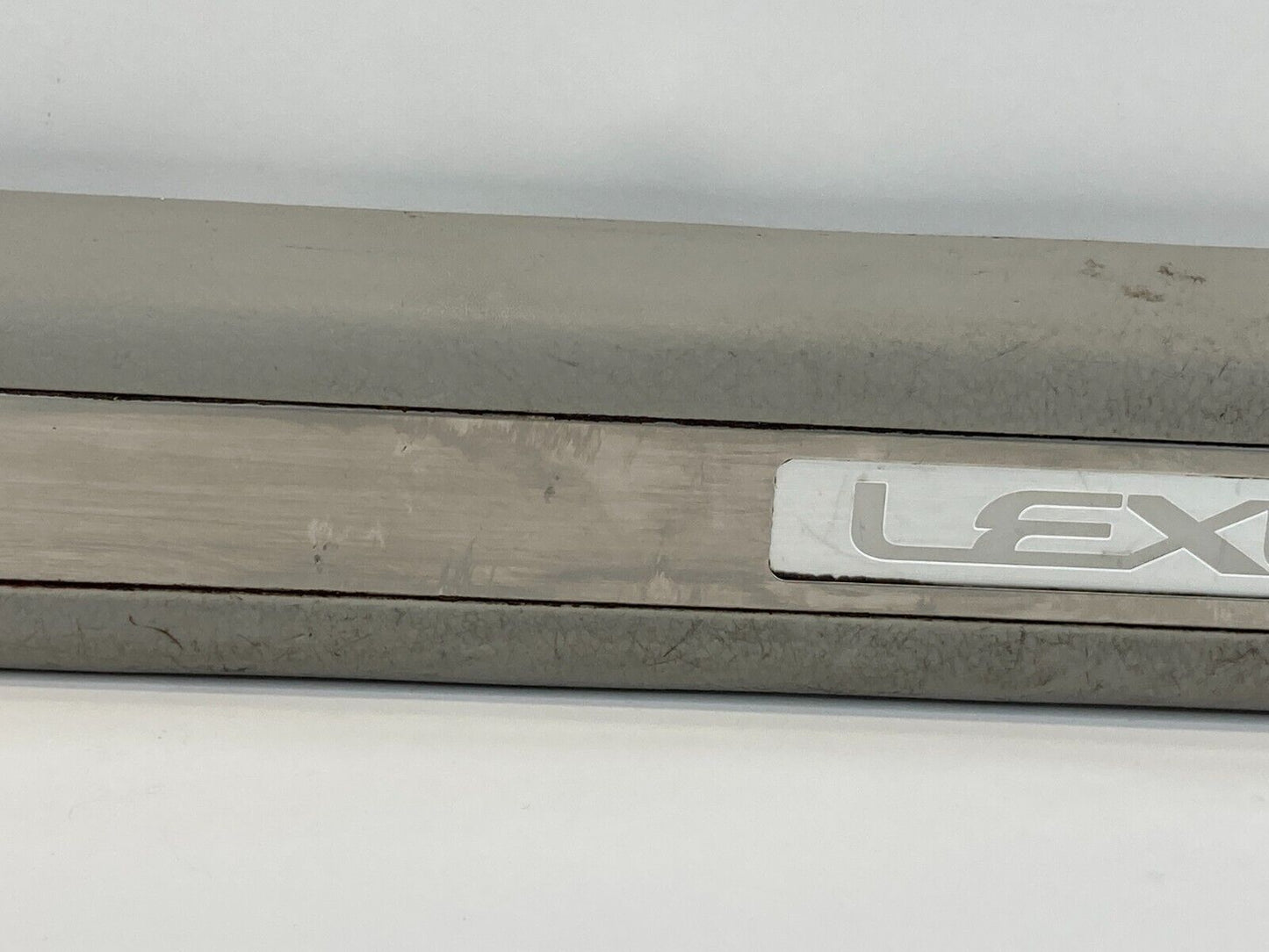 2006 Lexus RX400h 07 RX350 Front Right Side Door Sill Trim Plate 67910-48020 OEM