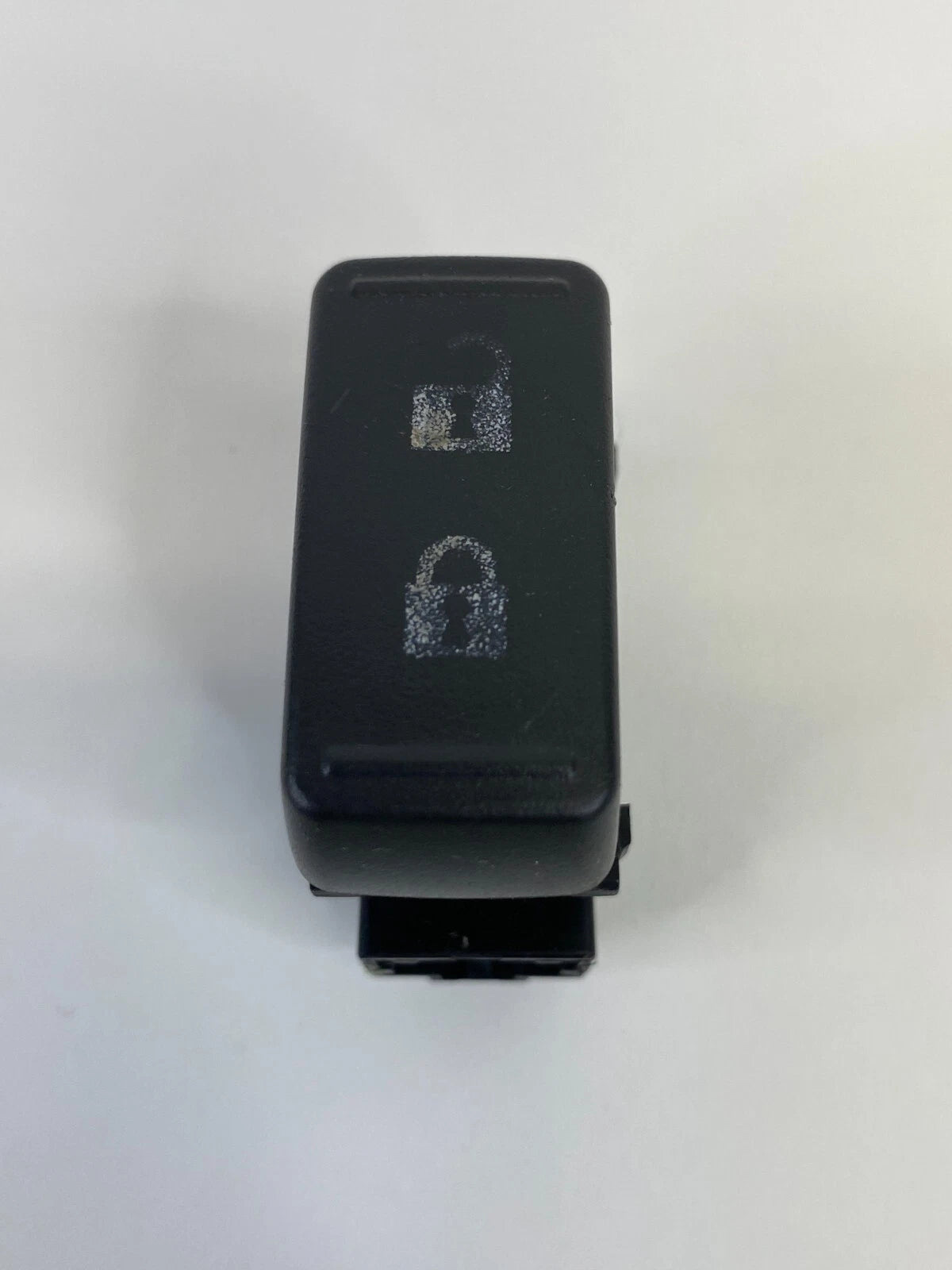 2007-2009 SUZUKI XL-7 FRONT LEFT DRIVER SIDE DOOR LOCK CONTROL SWITCH BUTTON OEM