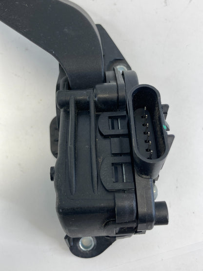 07-11 GMC Yukon Escalade 2.4L AT Fuel Accelerator Gas Pedal Throttle 15101848