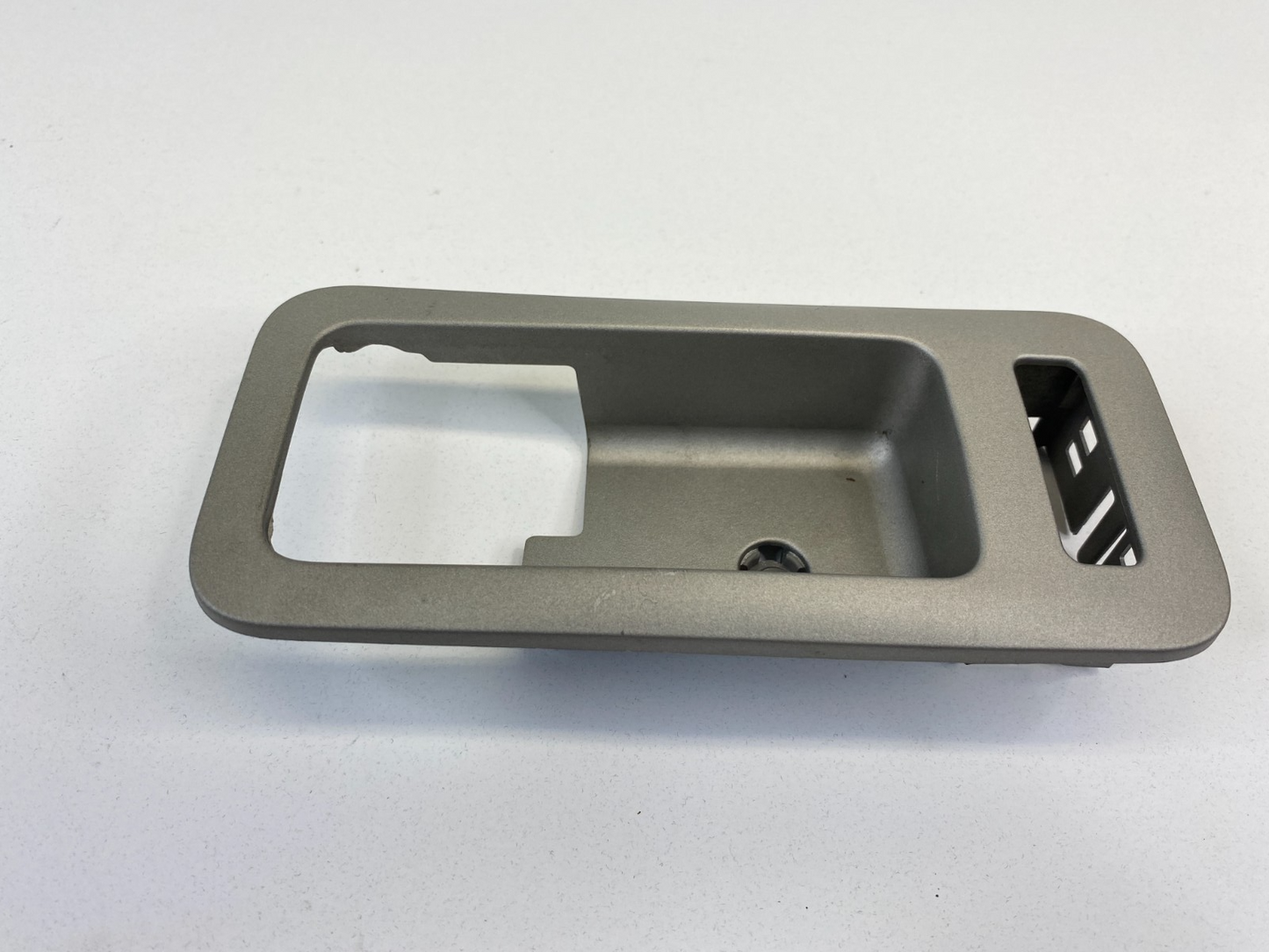 2007-2009 Lincoln MKZ 2006 Zephyr Front Right Passenger Door Handle Bezel Trim