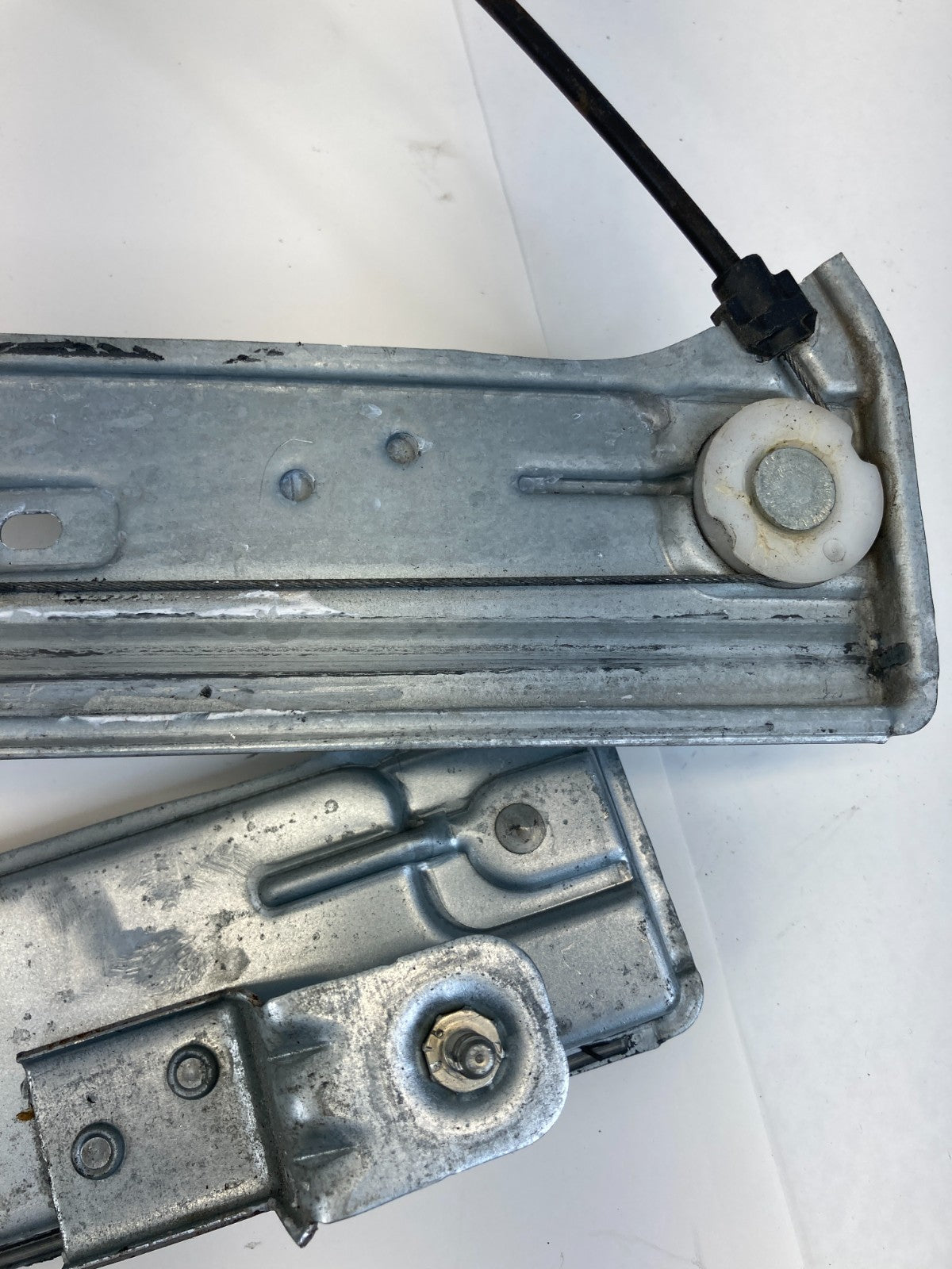 2013-2019 Ford Escape Front Left Side Door Window Regulator W/ Motor OEM