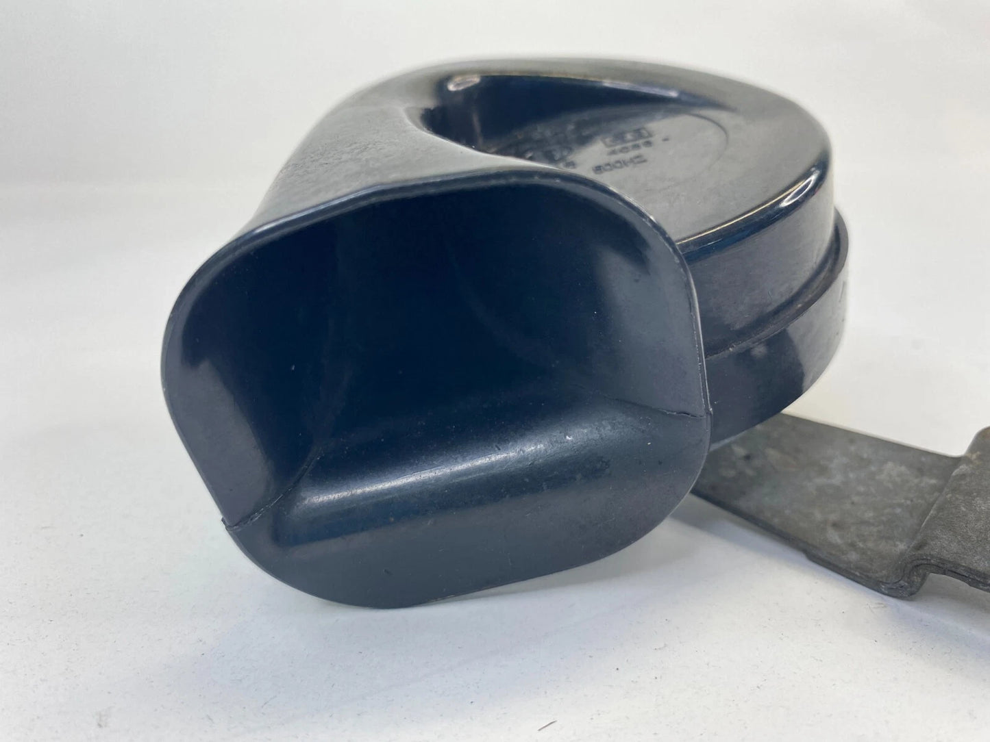 97 98 99 00 01 02 03 INFINITI QX4 HIGH HORN NOTE SIGNAL ALARM SIREN E9004035 OEM