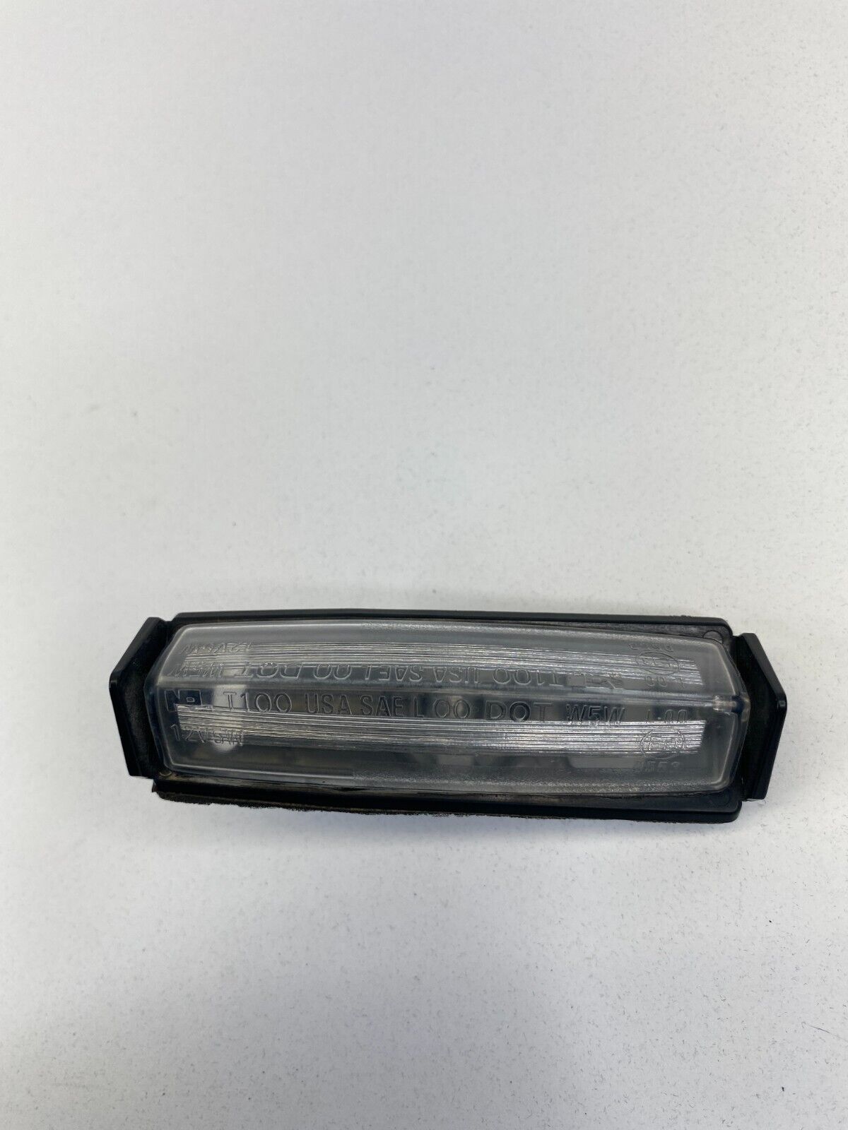 2004-2010 Toyota Sienna LE Van Rear Trunk License Plate Light Lamp Assy E130553