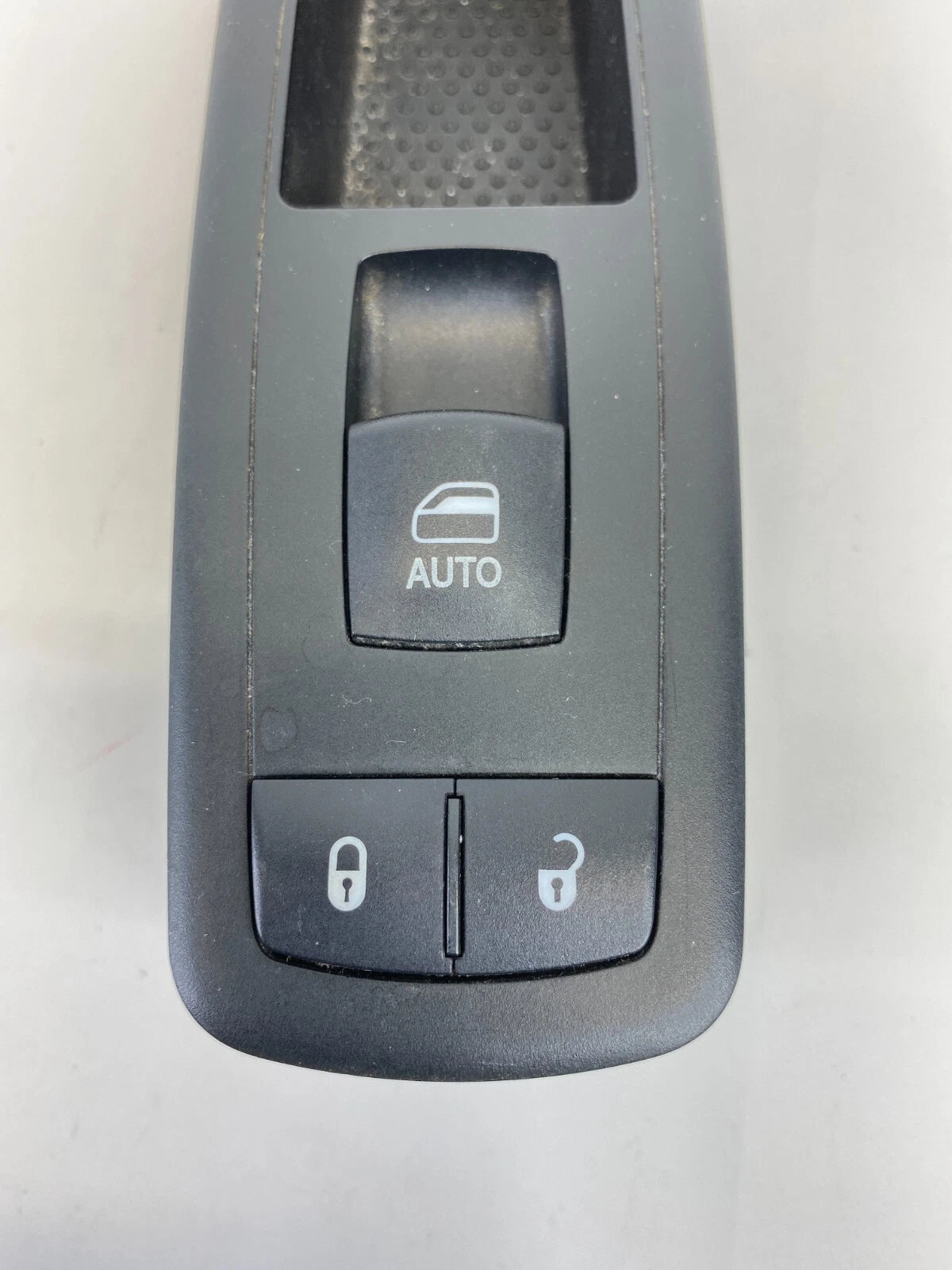 11-16 DODGE CHARGER FRONT RIGHT PASSENGER DOOR POWER WINDOW SWITCH 56046822AD