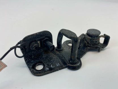 2004 2005 2006 KIA AMANTI HOOD LOCK LATCH PROTECTOR W/ CABLE 93230-39000 OEM