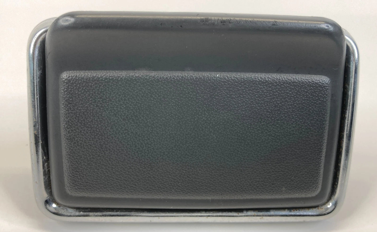 1997-2004 MITSUBISHI MONTERO SPORT REAR LEFT SIDE DOOR PANEL INSERT ASHTRAY ASSY
