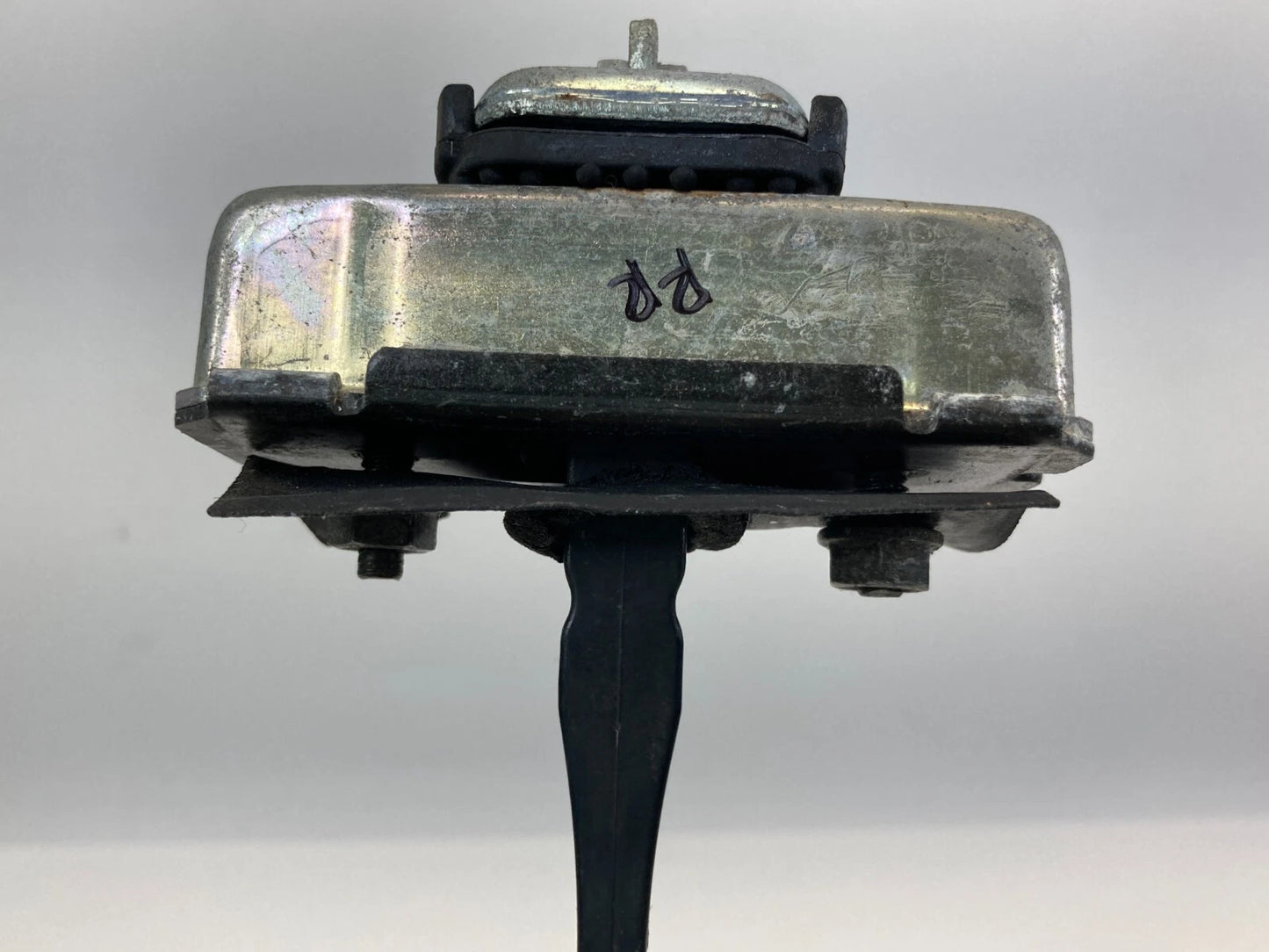 2004 2005 2006 ACURA TL REAR RIGHT SIDE DOOR CHECK STOP STOPPER DETENT