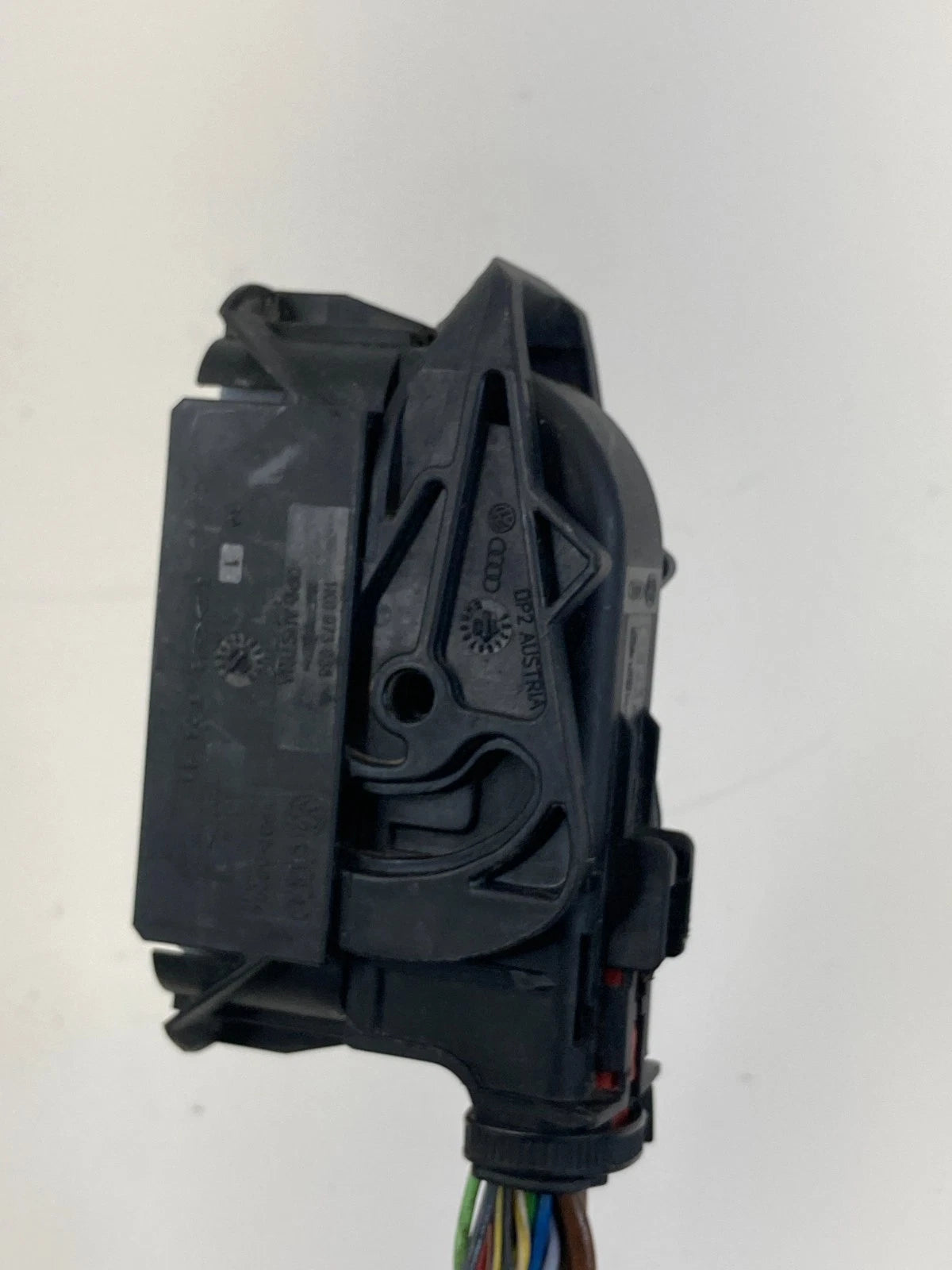 09-11 Volkswagen CC 2.0L FWD ABS Pump Anti Lock Brake Plug Connector 1K0973038