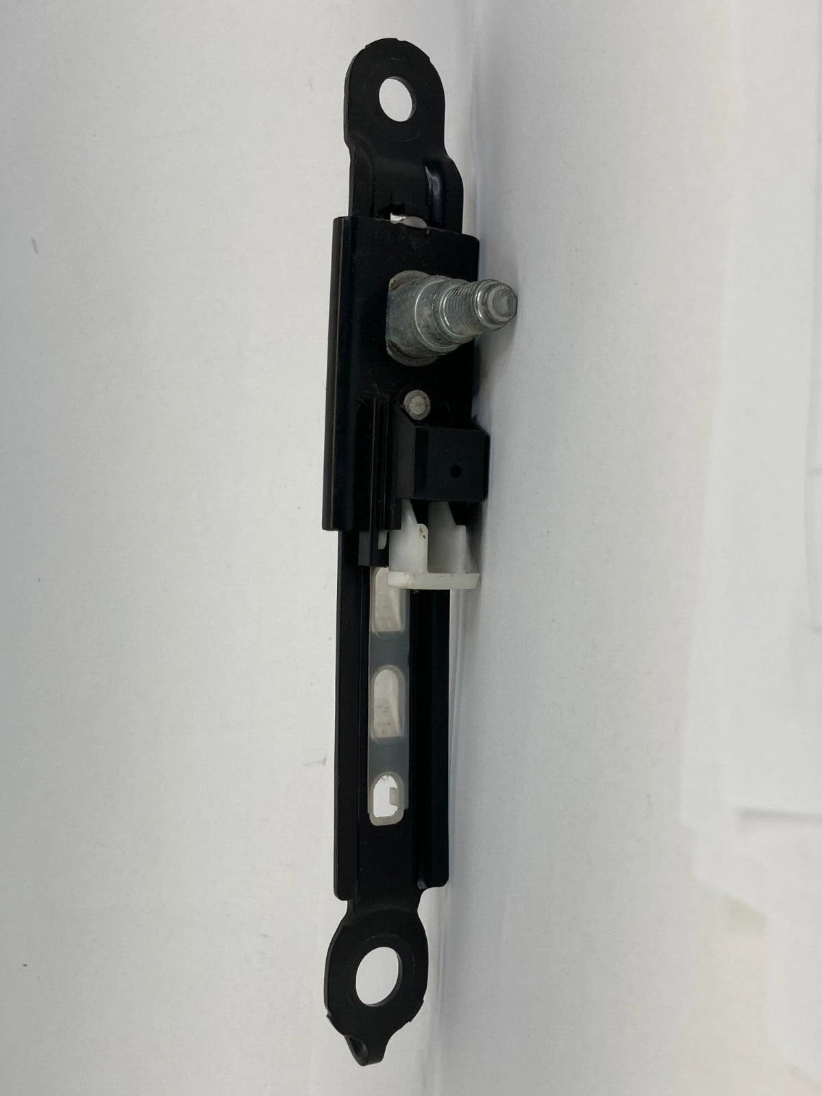 2006-2015 LEXUS IS250 FRONT RIGHT SIDE SEAT BELT HEIGHT ADJUSTER E563003 OEM