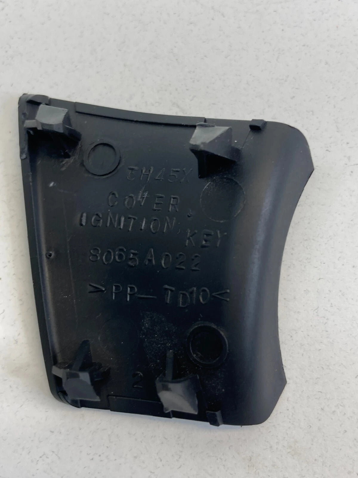 2008-2017 MITSUBISHI LANCER 2.0L L4 16V IGNITION SWITCH KEY COVER 8065A022 OEM
