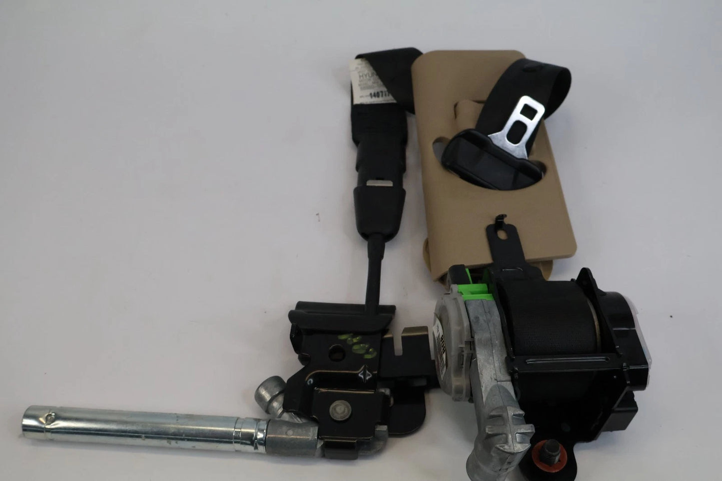 2012-2017 HYUNDAI ACCENT FRONT RIGHT SEAT BELT RETRACTOR FR RH 88880-1R600