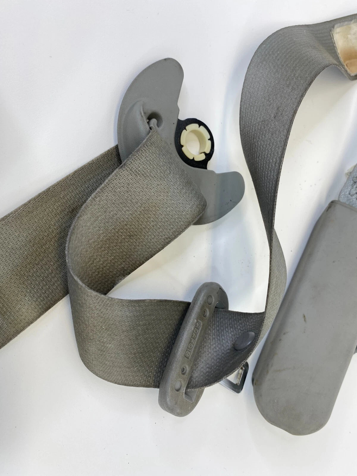 2007-2009 HYUNDAI SANTA FE FRONT RIGHT SEAT BELT RETRACTOR 88880-0W000 OEM