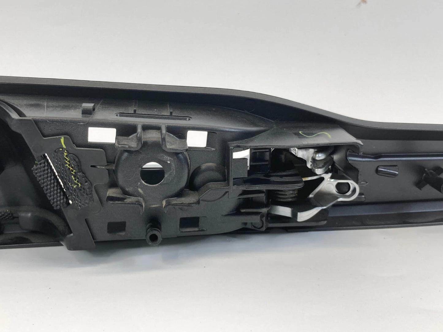 2017-2020 FORD FUSION REAR LEFT BACK SIDE INTERIOR DOOR HANDLE W/ TWEETER OEM