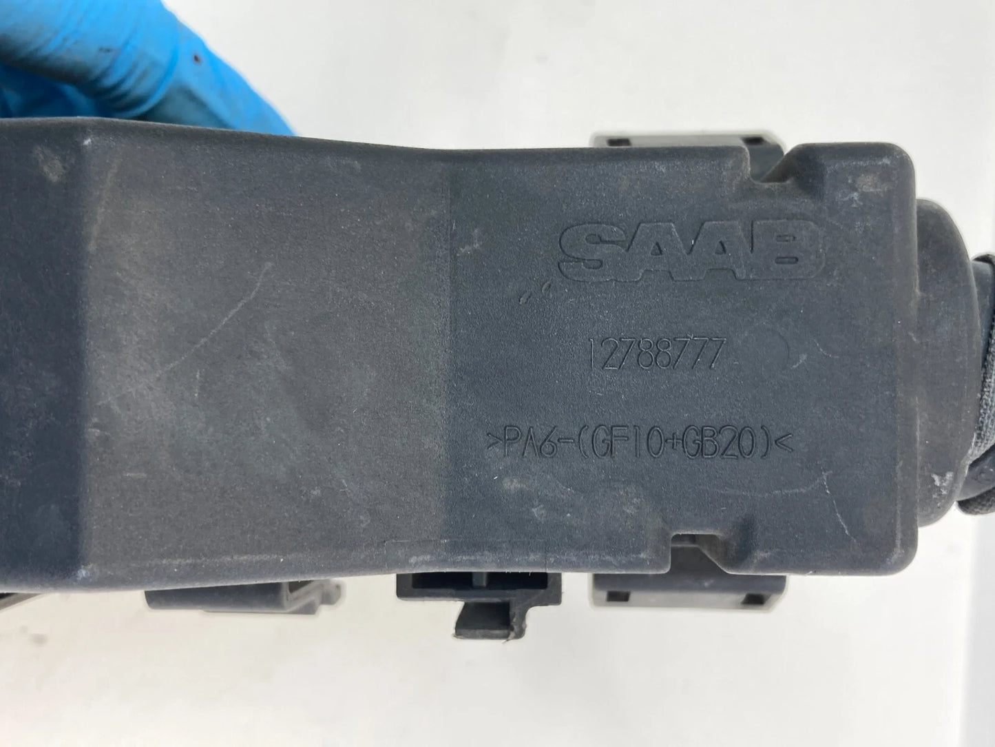 2003-2011 SAAB 9-3 ENGINE 2.0L FUSE BOX RELAY MODULE GROMMET BRACKET 12788777