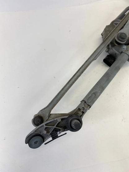 2006 BMW 330XI FRONT WINDSHIELD WIPER MOTOR LINKAGE ASSEMBLY OEM 697826301