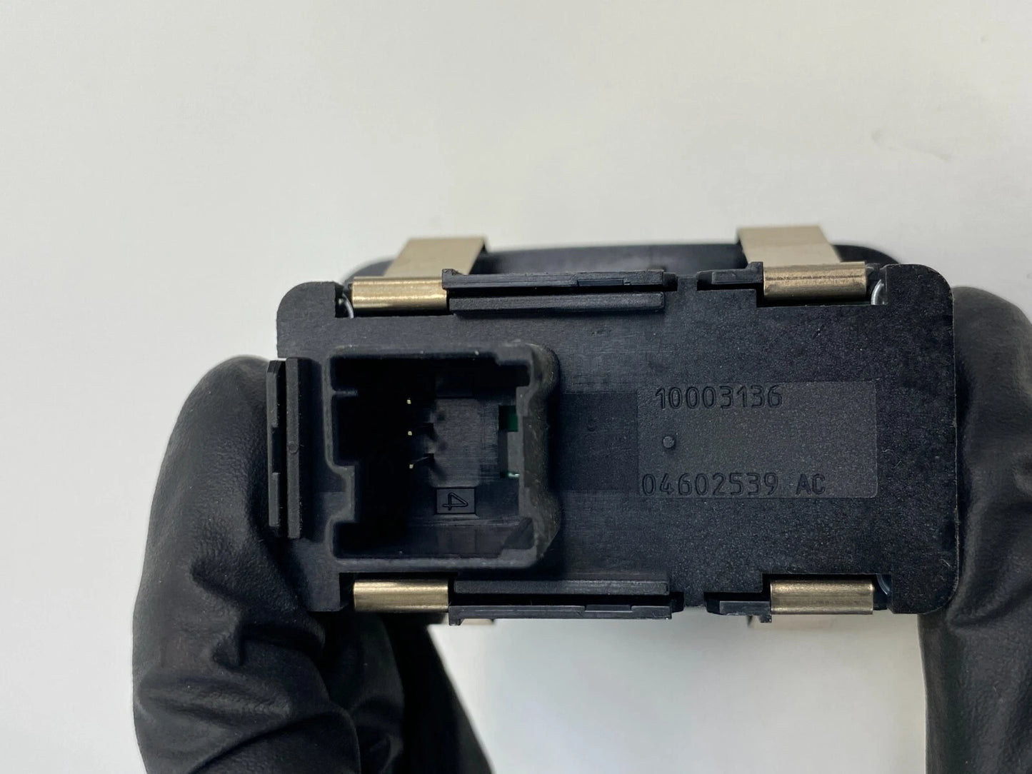 08-10 CHRYSLER TOWN & COUNTRY REAR RIGHT DOOR POWER WINDOW SWITCH 04602539AC OEM