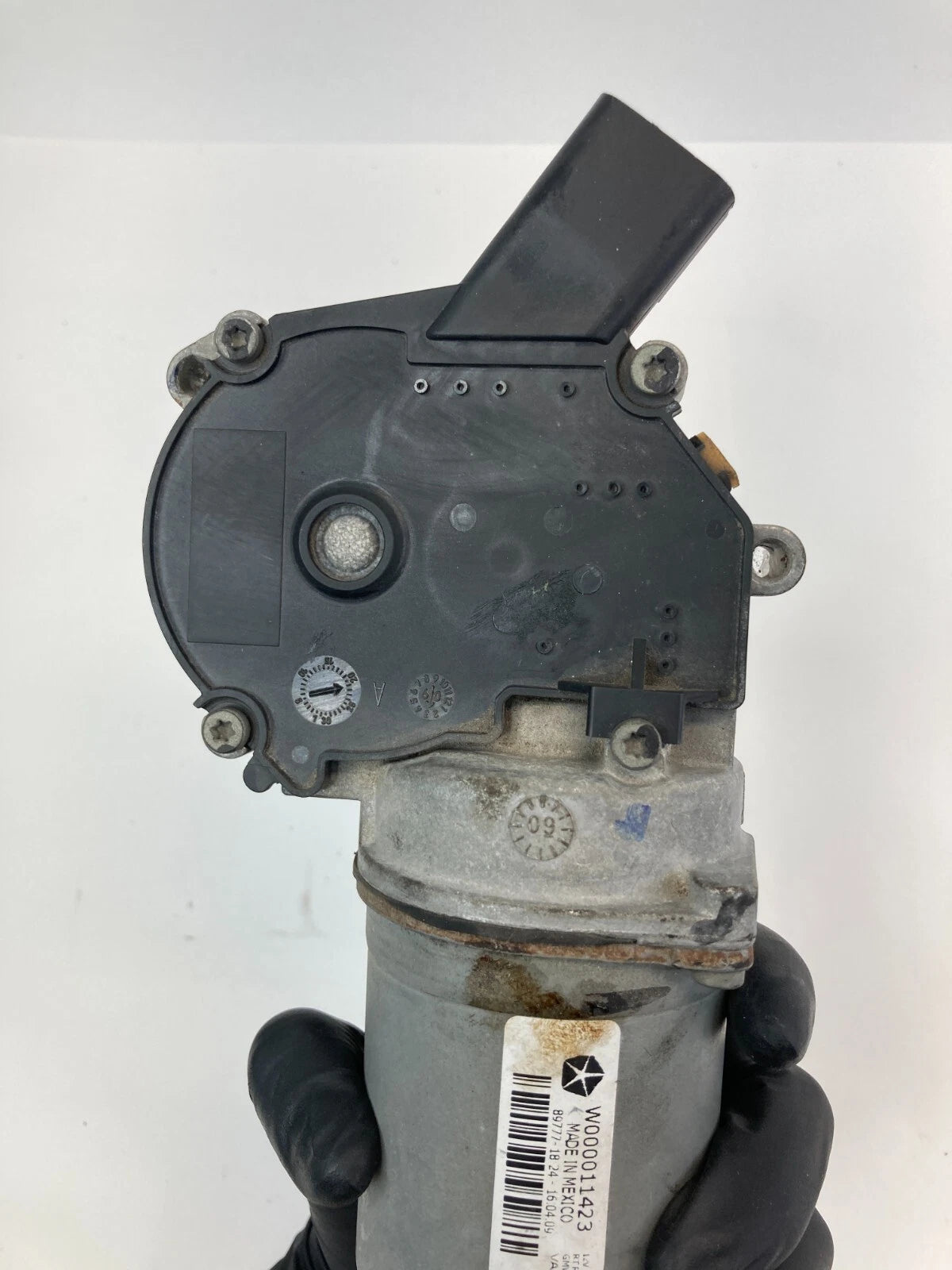 08-20 DODGE GRAND CARAVAN 12-15 RAM C/V FRONT WINDSHIELD WIPER MOTOR W000011423