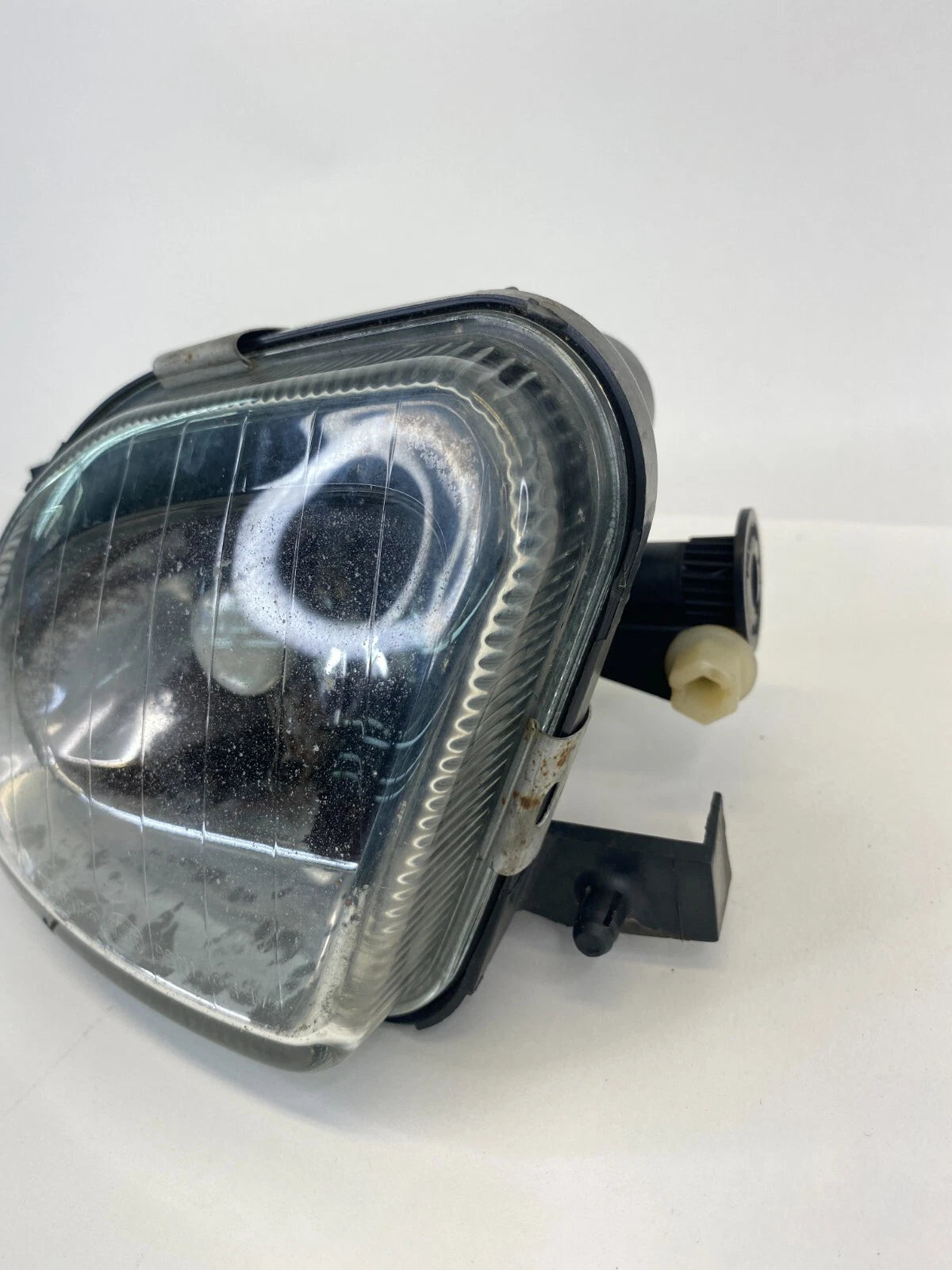 2003-2005 MERCEDES BENZ E320 FRONT LEFT DRIVER SIDE FOG LIGHT LAMP 154825-00 OEM