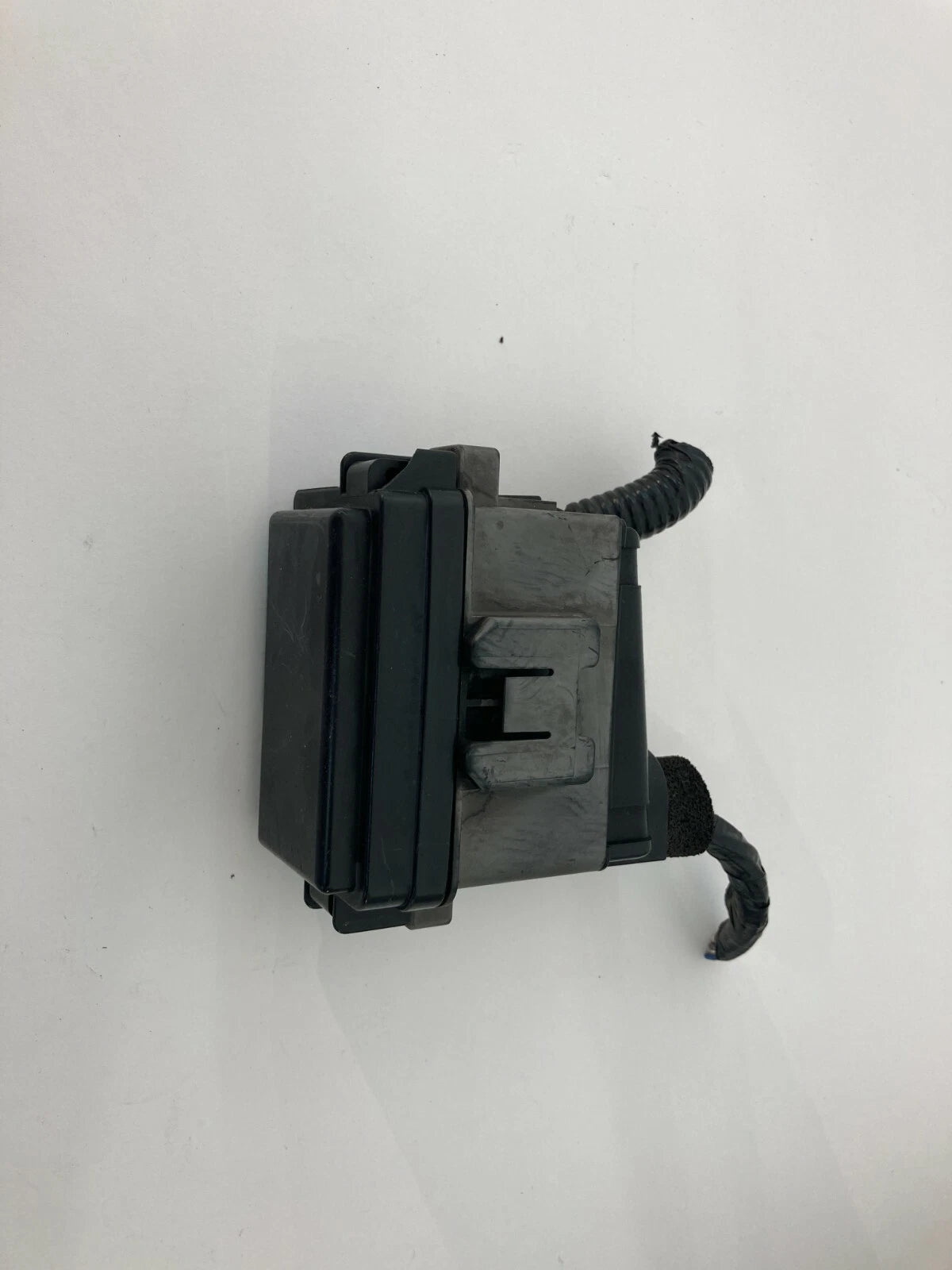 2005 2006 ACURA MDX 3.5L V6 A/T ENGINE COMPARTMENT FUSE BOX UNDER HOOD OEM