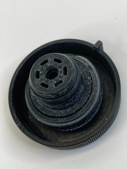2010-2022 TOYOTA PRIUS 1.8L L4 RADIATOR COOLANT RESERVOIR TANK FLUID COVER CAP