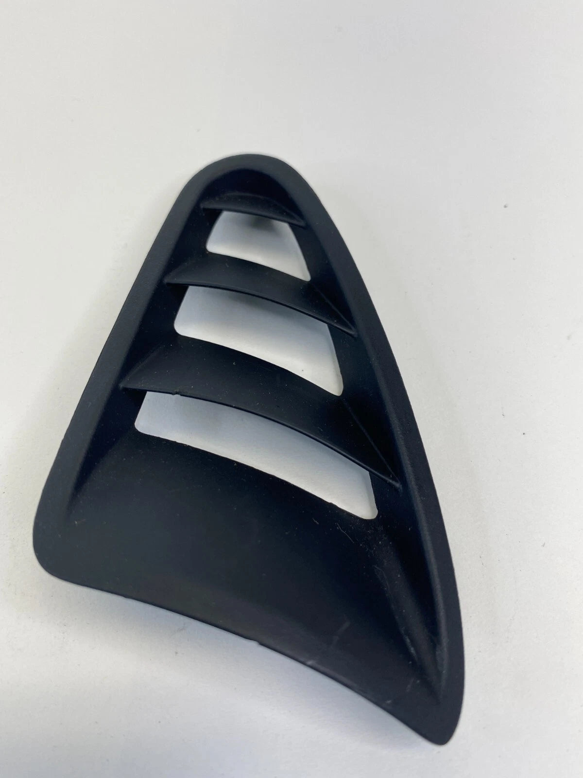 2004-2008 MAZDA 3 MAZDA3 RIGHT SIDE UPPER DASH AC AIR VENT DEFROSTER GRILLE TRIM