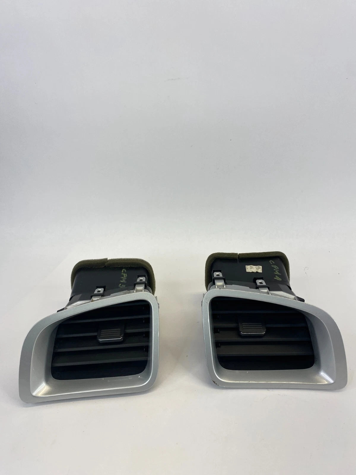 2010-2017 CHEVROLET EQUINOX DASH LEFT RIGHT SIDE AC AIR VENT GRILLE GRAY OEM