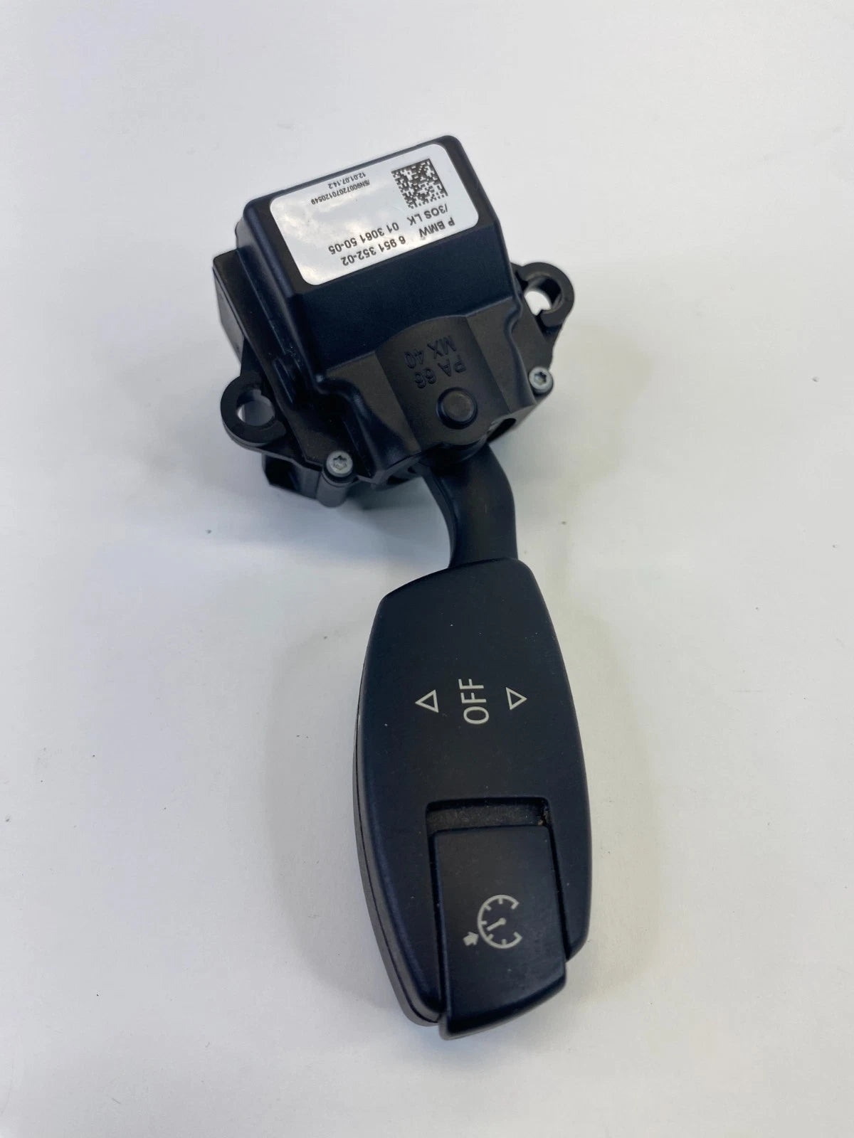 2006 2007 BMW 525i 3.0L L6 Cruise Control Column On/Off Switch 6-951-352